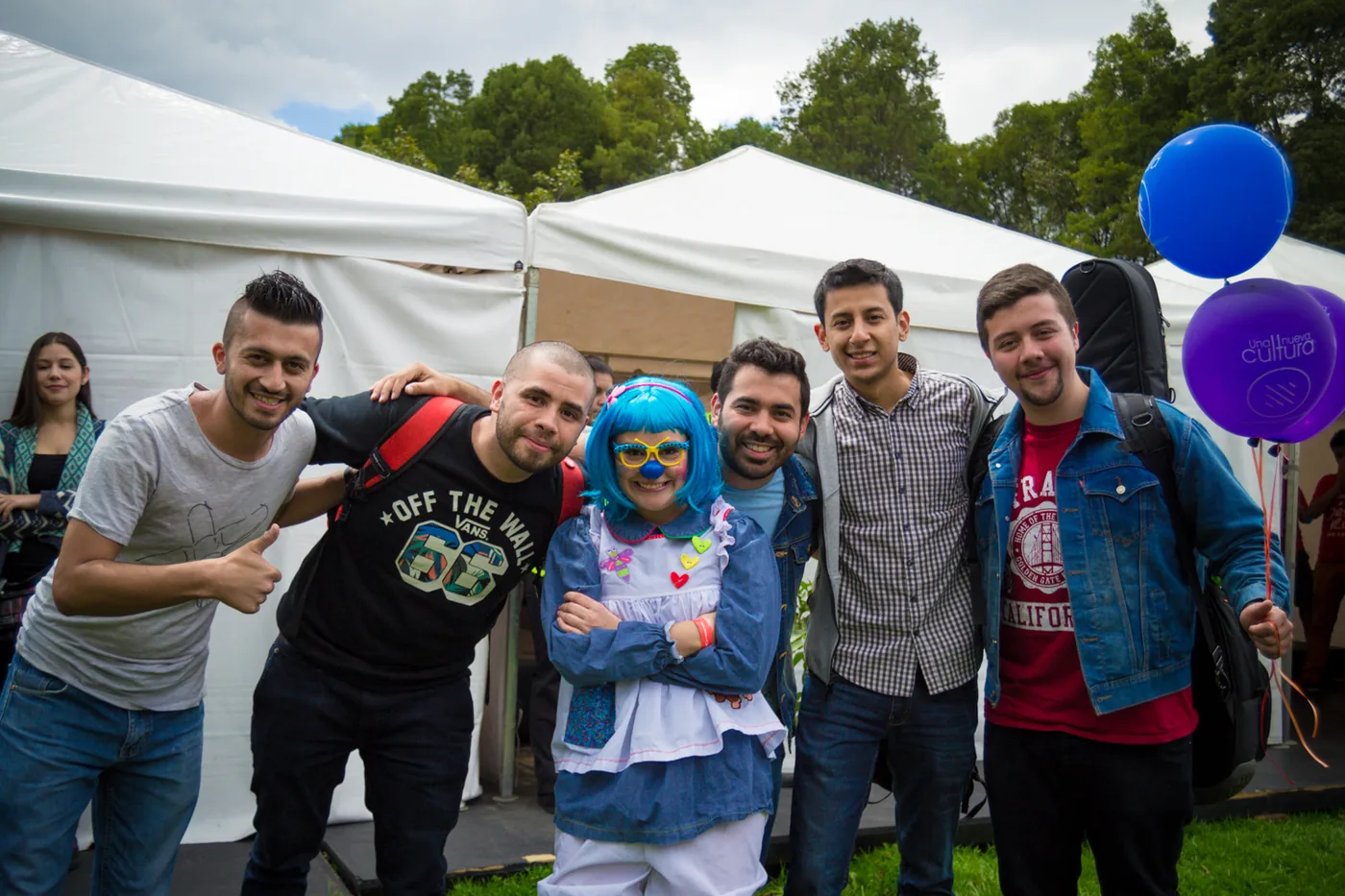 Personas posan durante Jesus Run