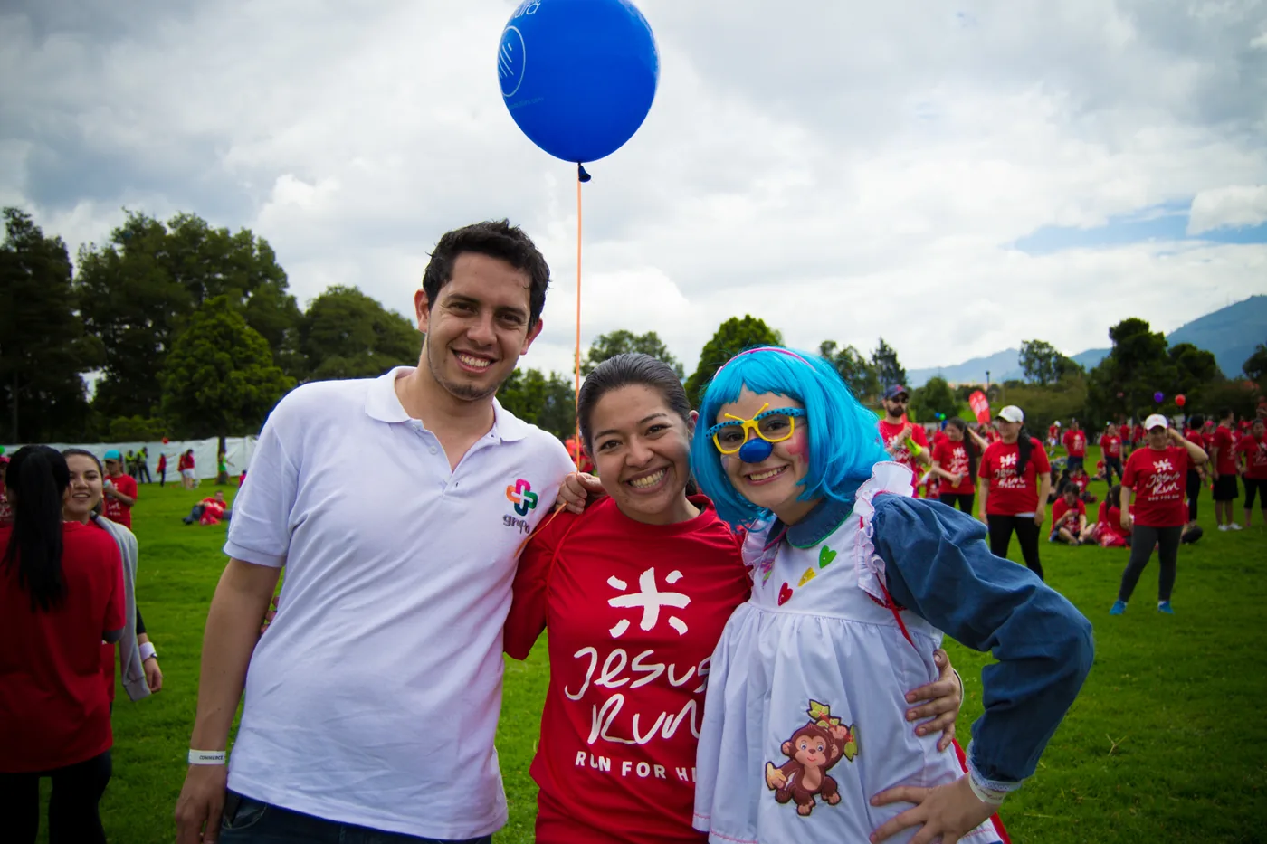 Participante posa durante Jesus Run