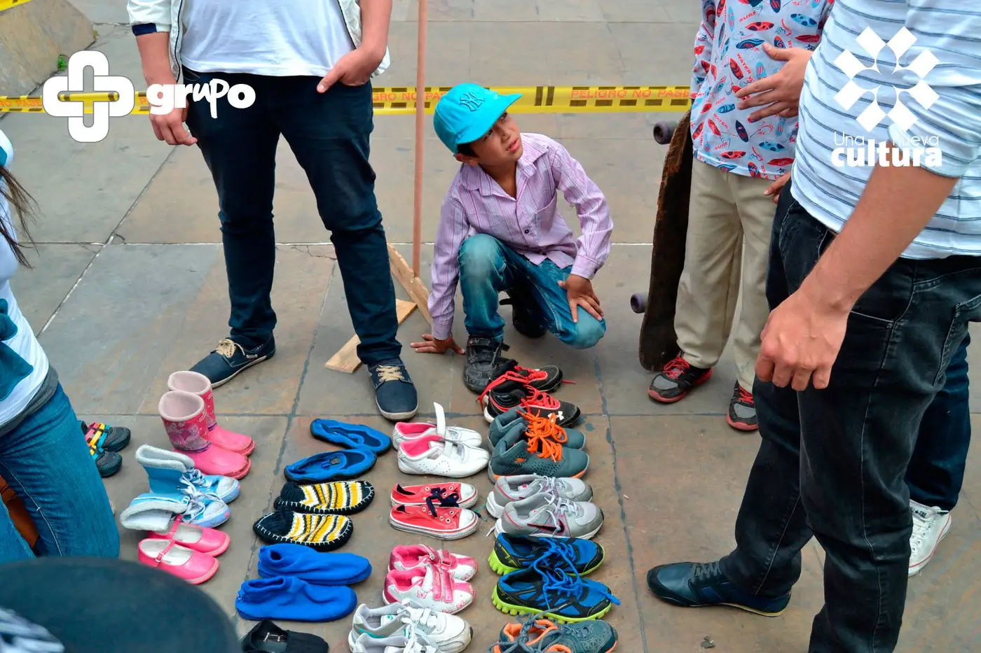 Zapatos dispuestos durante Street Store 2014