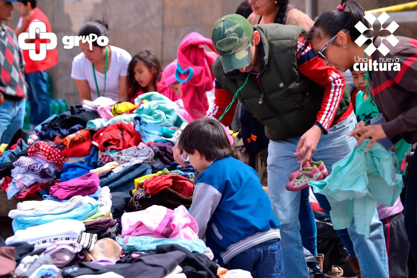 Ropa dispuesta durante Street Store 2014