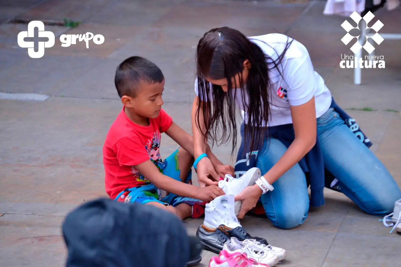 Momento compartido con un niño durante Street Store 2014