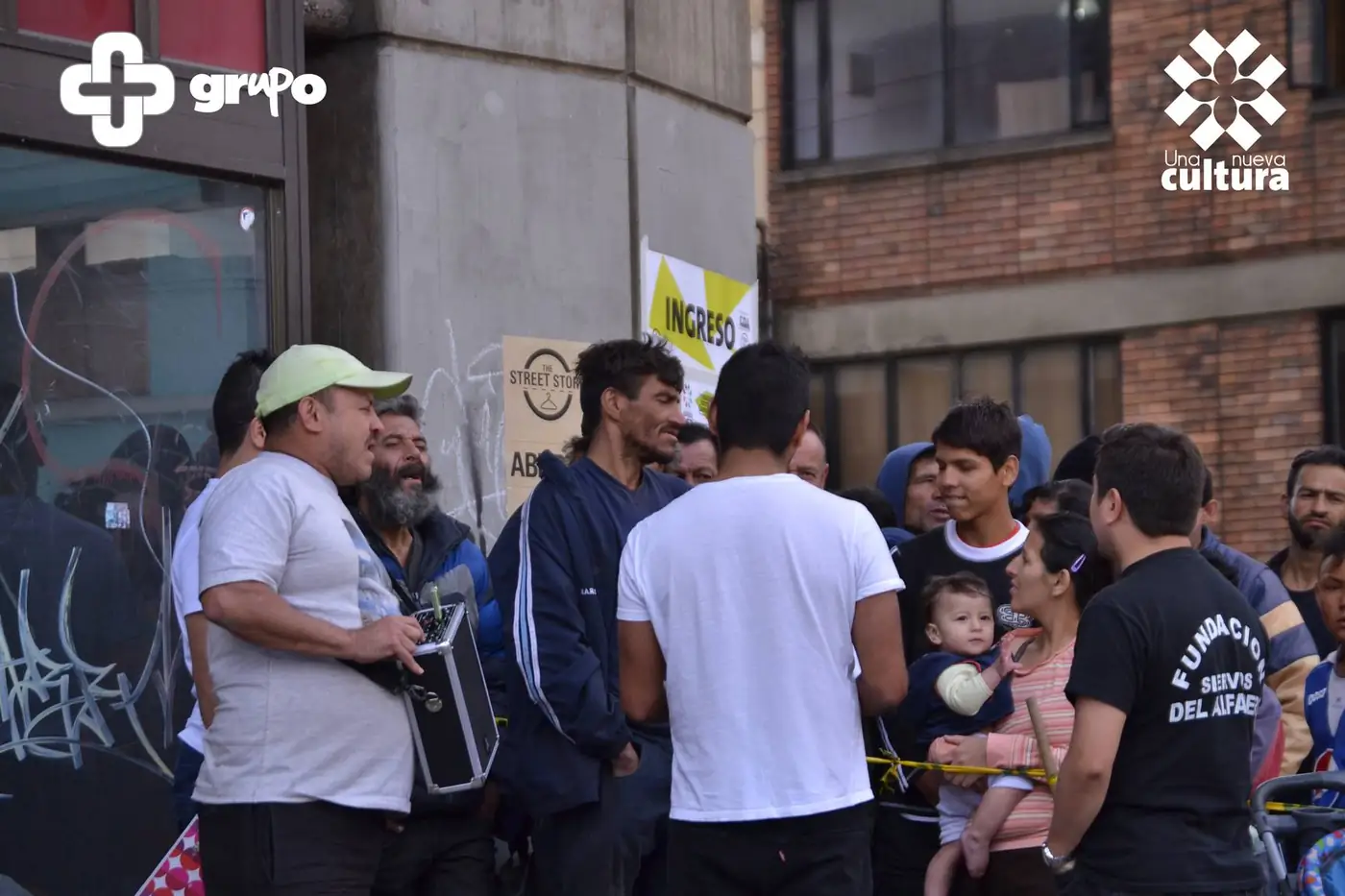 Personas reunidas durante Street Store 2014