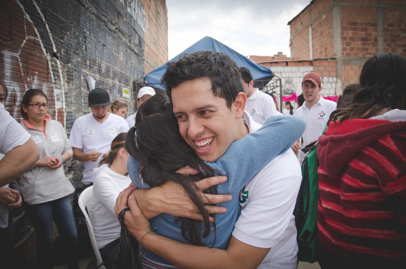 Abrazo durante Kross 2017 en Soacha