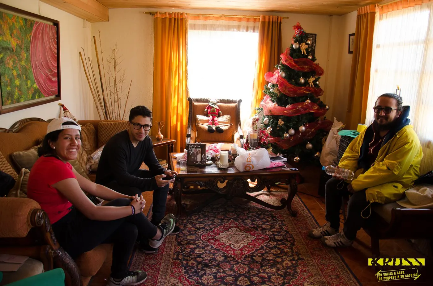 Personas reunidas en Navidad