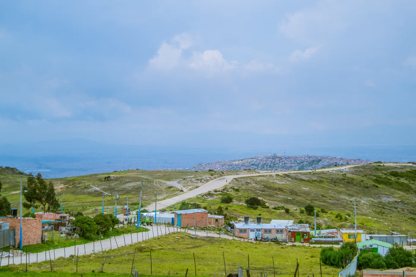 Paisaje verde y montañoso de Quiba
