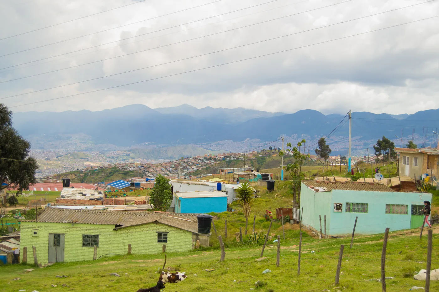 Montañas y viviendas vistas desde Quiba