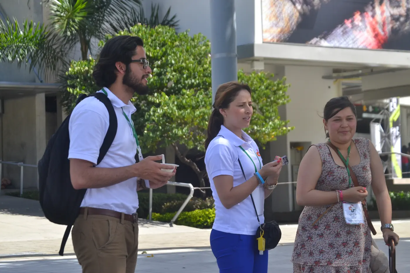 Conversación entre participantes de Soluciones Juveniles 2014